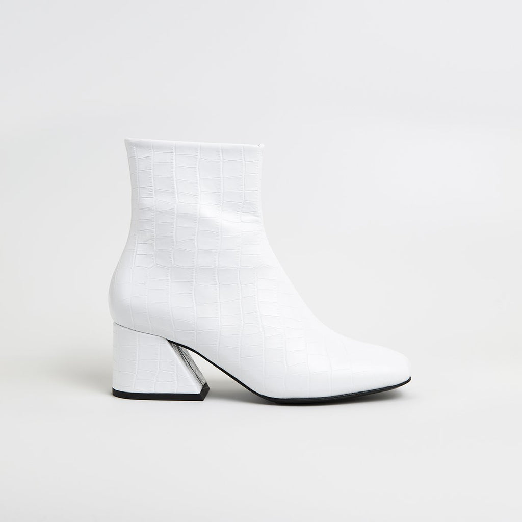 DORIC - White Leather Square Toe Boots